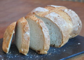 Huisgemaakt brood    (basisrecept)