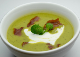 Muntige doperwtensoep